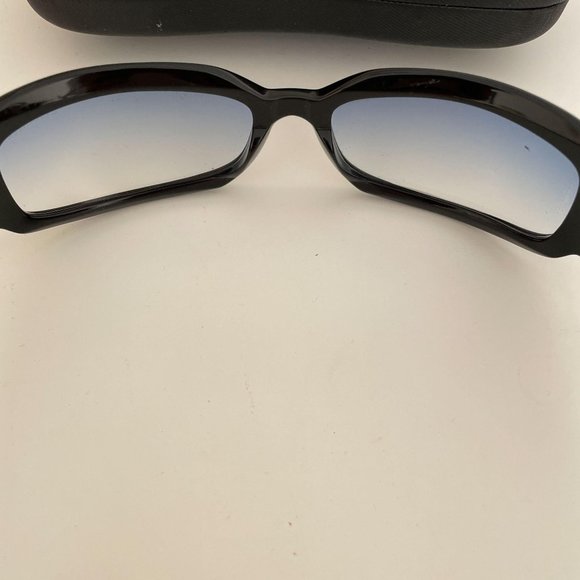 Vintage CHANEL Quilted CC Sunglasses Blue Gradient